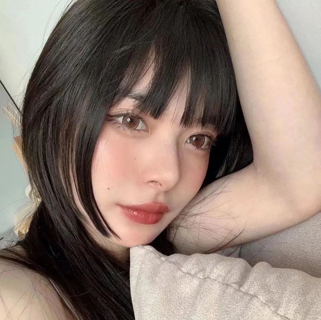 怪笑少女